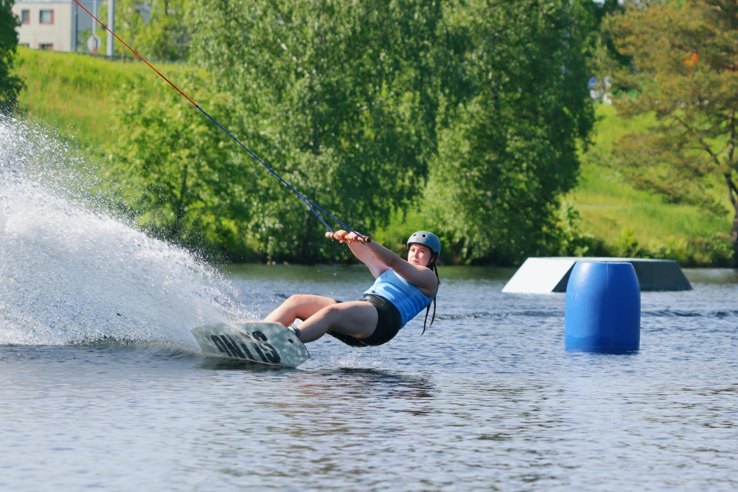 Mimmiwake wakeboarding